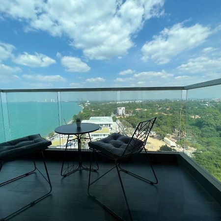 Luxury Beach Front 1 Bedroom / Netflix / Bangsare - Pattaya バンサレー エクステリア 写真