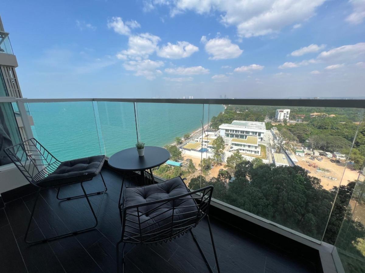 Luxury Beach Front 1 Bedroom / Netflix / Bangsare - Pattaya バンサレー エクステリア 写真